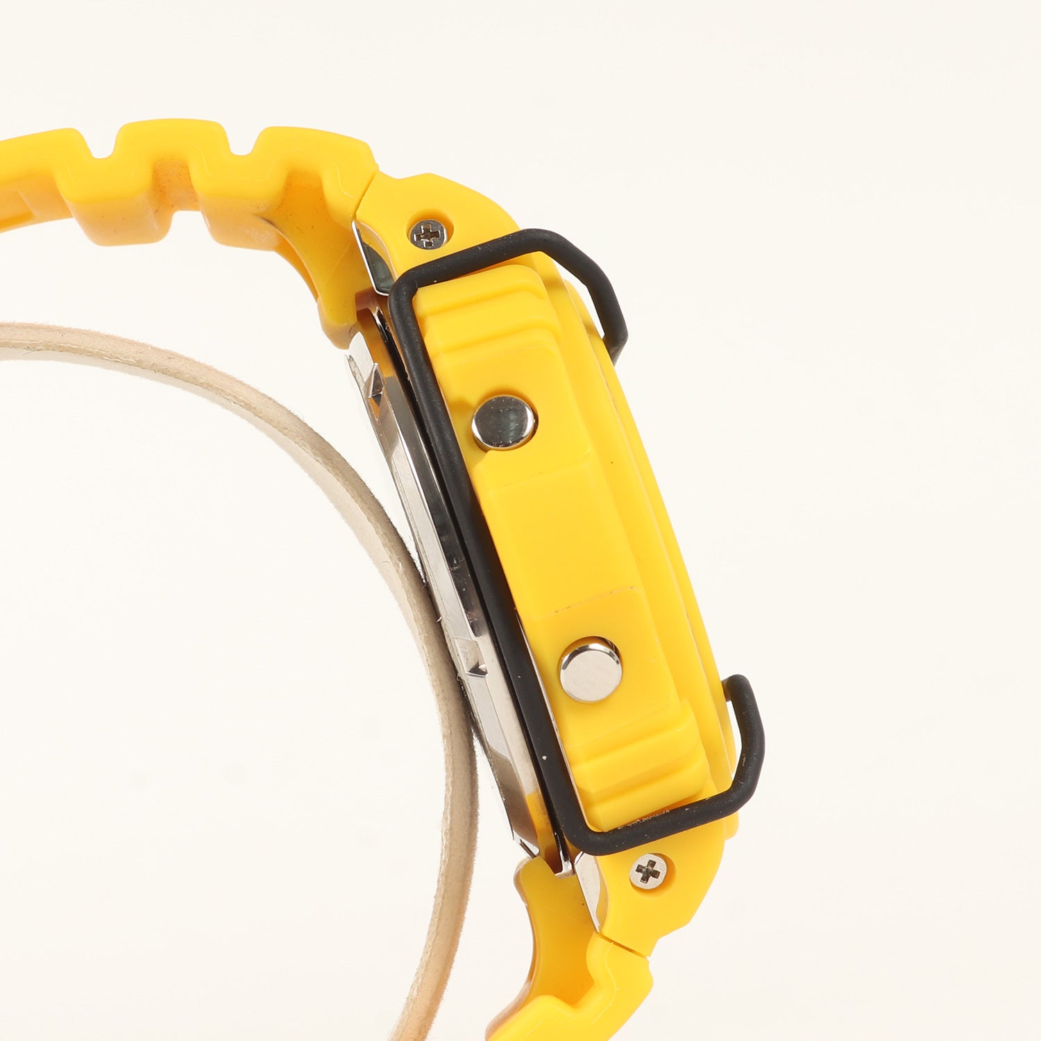 G-SHOCK (ジーショック) DW-5700Y-9JF スティング復刻モデル イエロー  