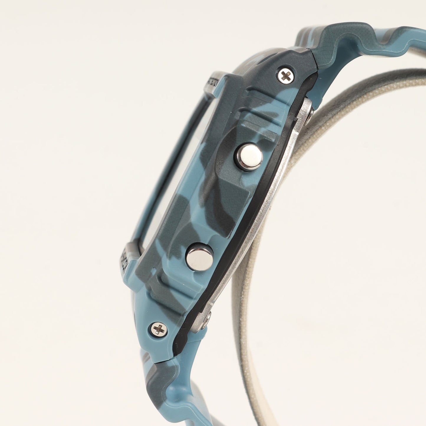 DW-5600CF-2JF Gパイソン カモフラージュ 腕時計 / ウォッチ