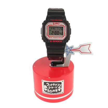 1000本限定 ×ウルトラマン 45周年記念 DW-5600VTUMAN-1TJR 台座付き 腕時計 / ウォッチ
