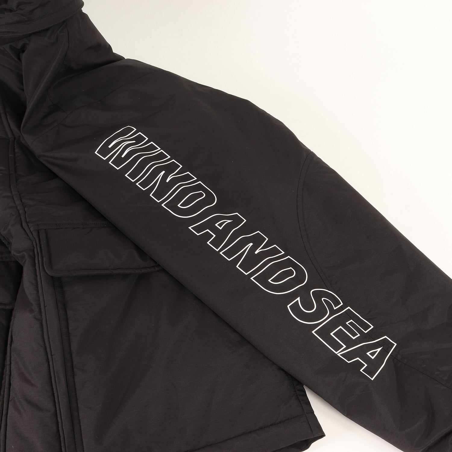 WIND AND SEA 23AW ウインドシェル スタンド ジャケット 14060067-e.jpg?v=1729566595&