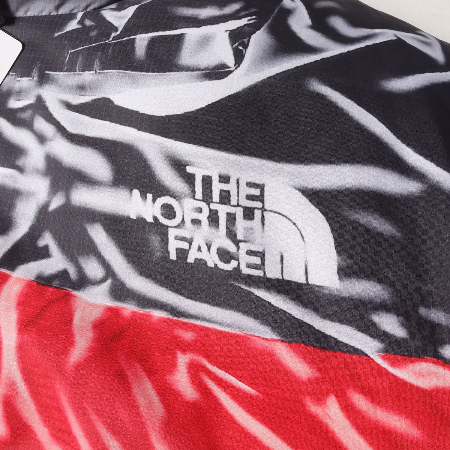 Supreme (シュプリーム) 23SS ×THE NORTH FACE 騙し絵プリント ヌプシ