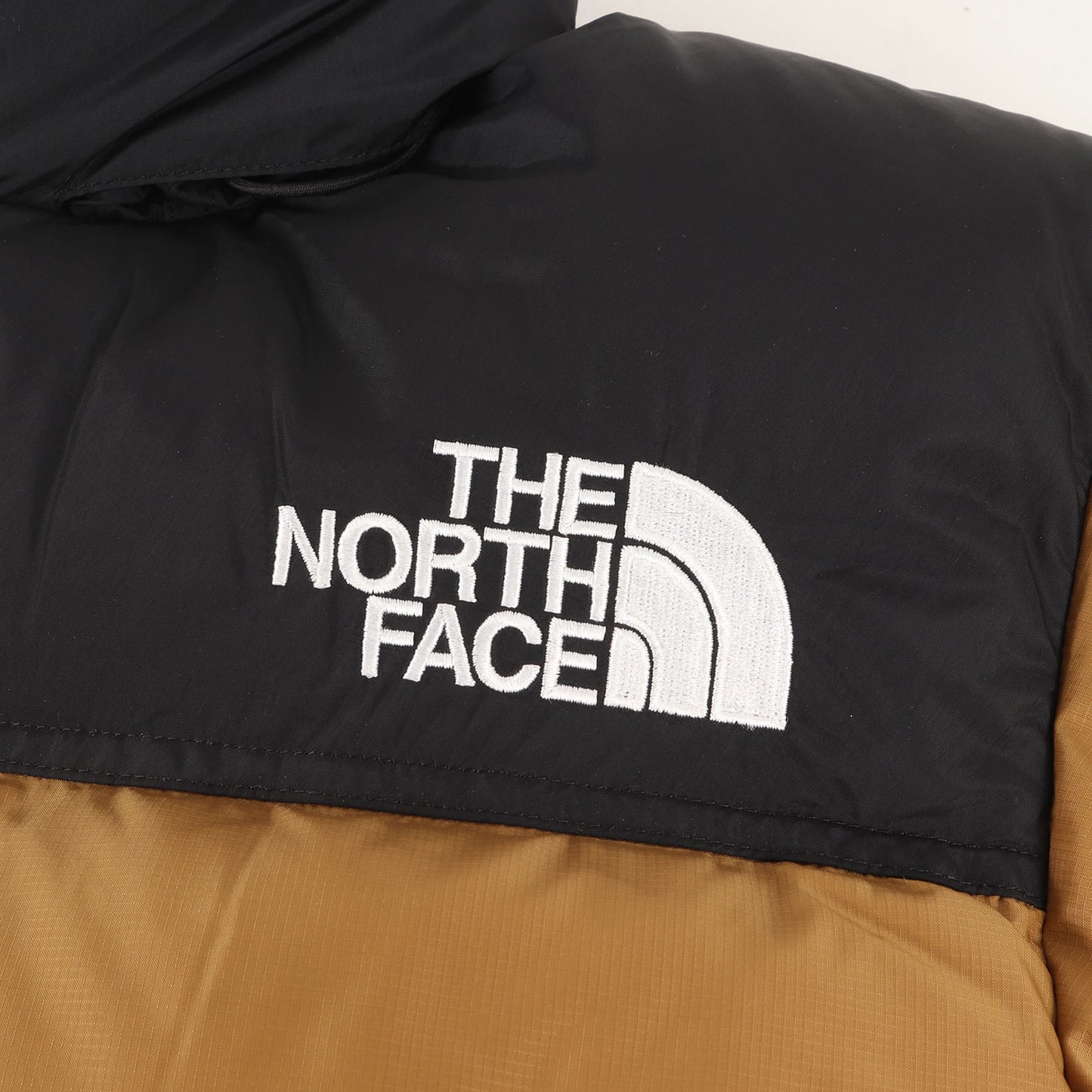21AW ヌプシ ダウン ジャケット (Nuptse Jacket)