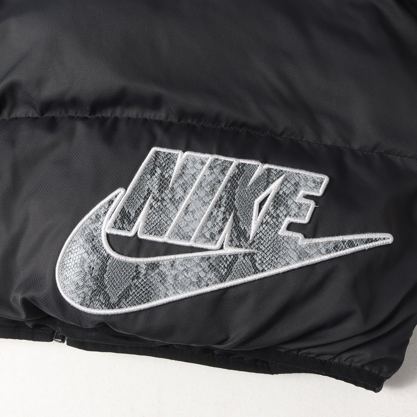21SS ×NIKE スネークロゴ リバーシブル パフィー 中綿ジャケット(Reversible Puffy Jacket)