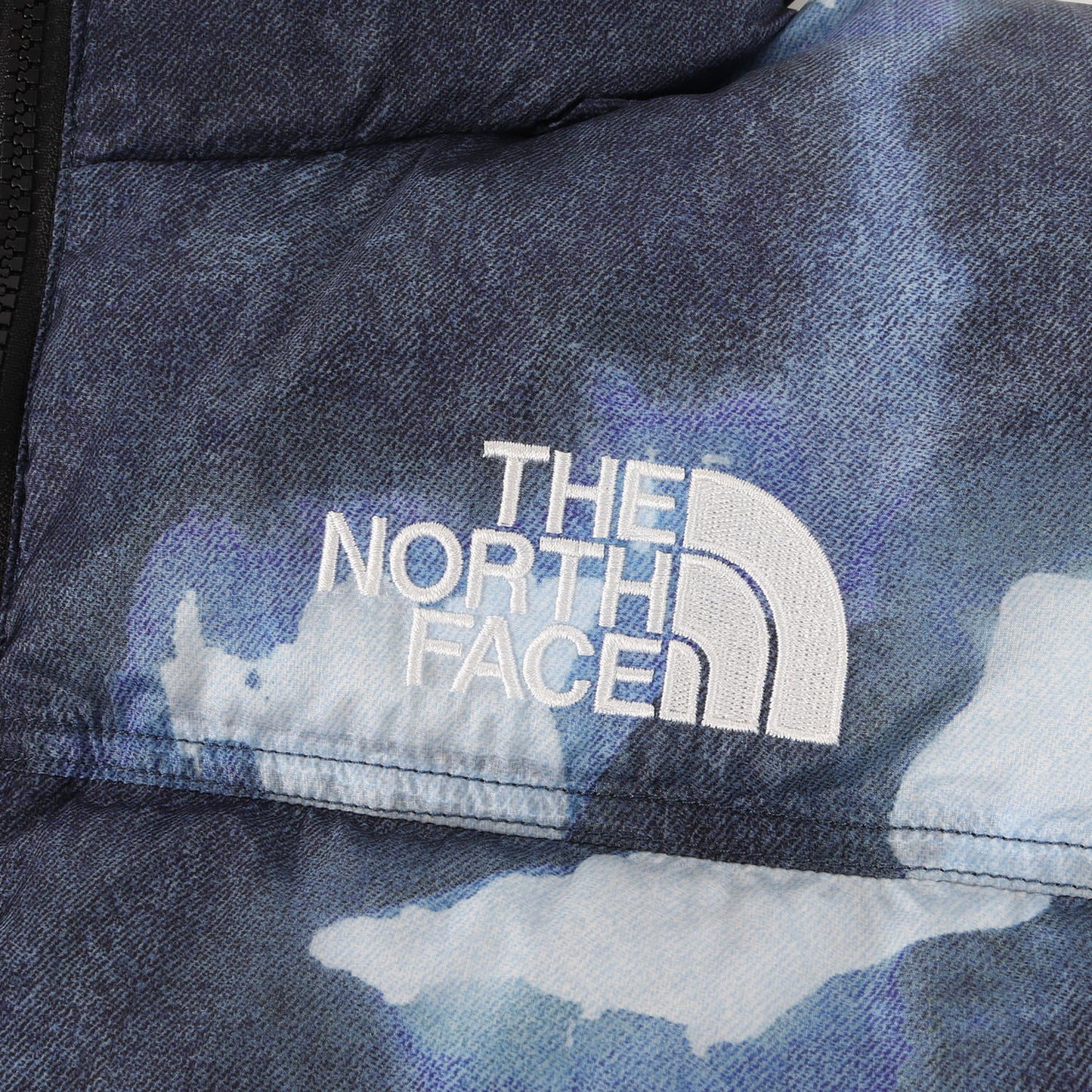 21AW ×THE NORTH FACE ブリーチド デニム プリント ヌプシ ダウンジャケット(Bleached Denim Print Nuptse Jacket)