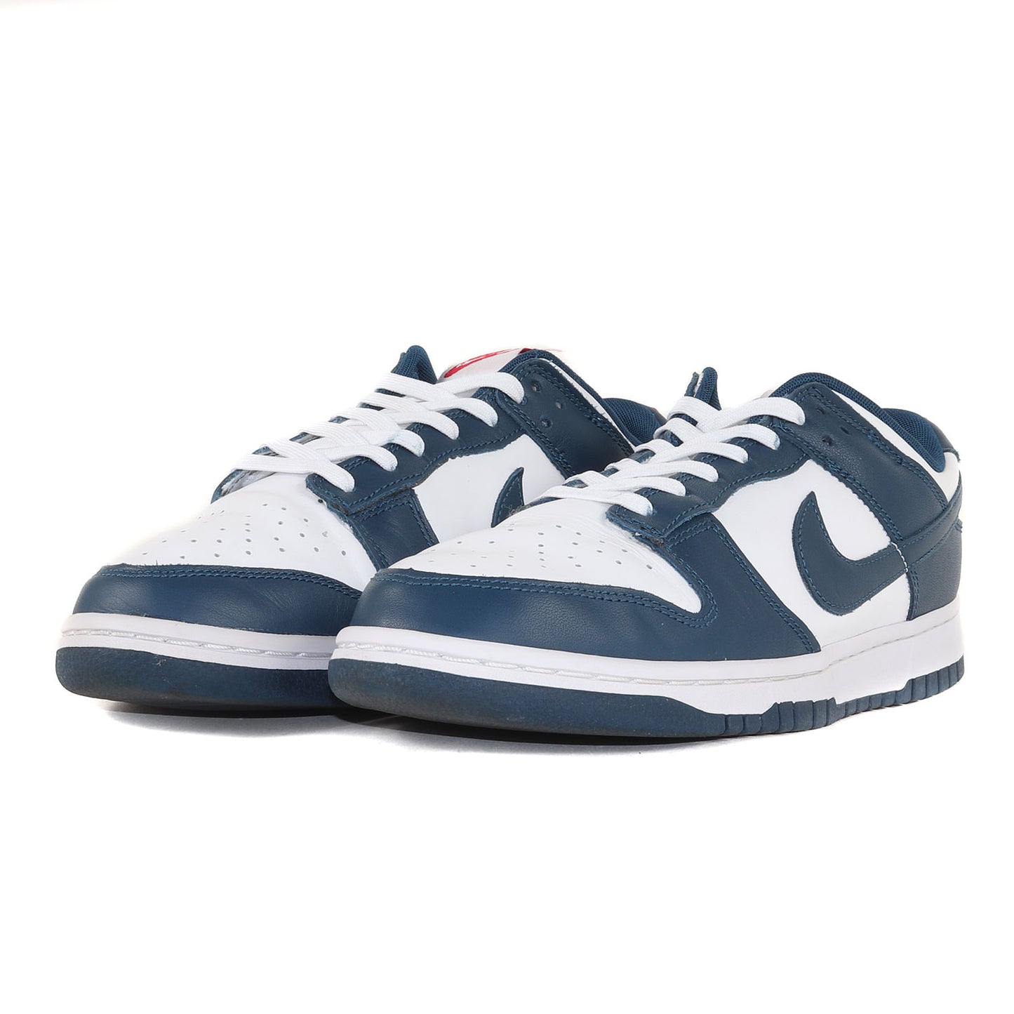 DUNK LOW RETRO ビラノバ大学カラー (DD1391-400)