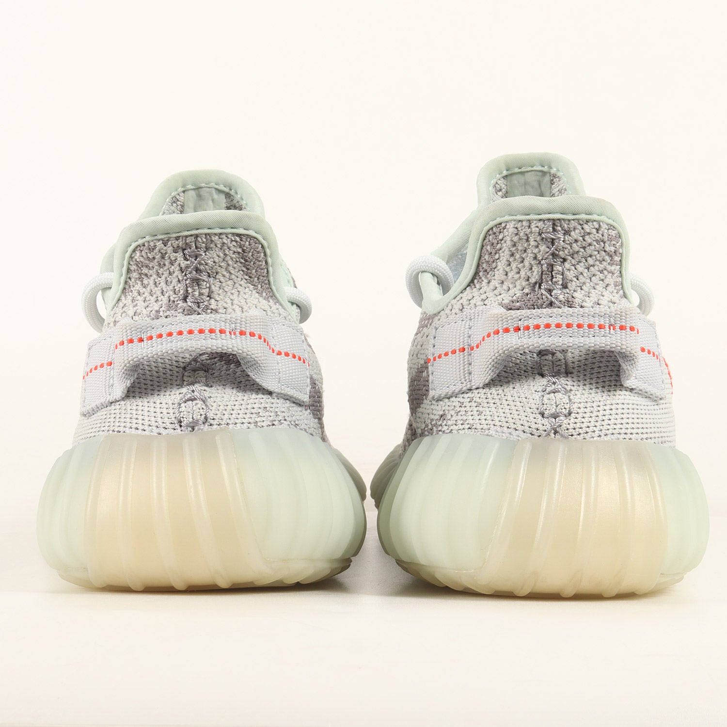 adidas (アディダス) YEEZY BOOST 350 V2 BLUE TINT (B37571 / 2021年製) -  ブランド古着の通販・買取 | BEEGLE by Boo-Bee