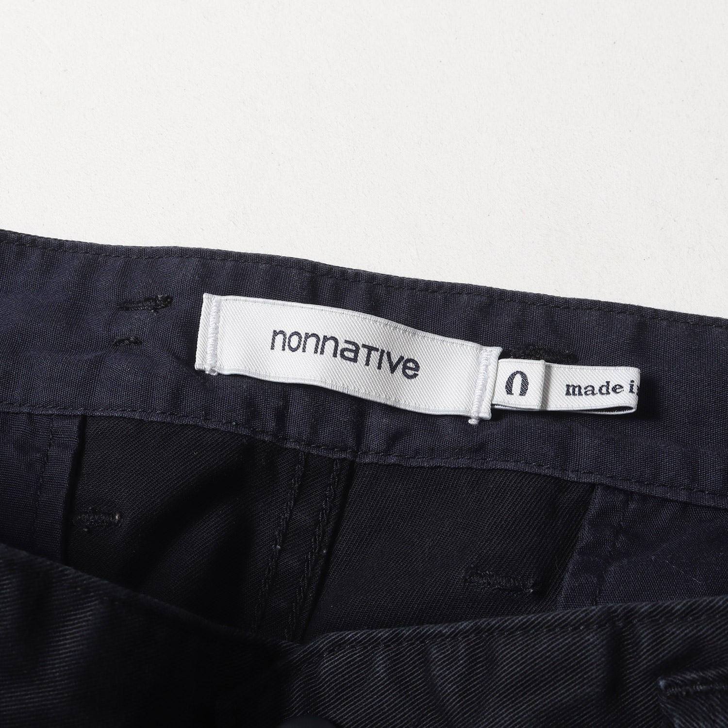 NONNATIVE (ノンネイティブ) ストレッチツイル 2タック アンクルカット パンツ(CLERK SHIN CUT TROUSERS RELAX  FIT C/P TWILL) - ブランド古着の通販・買取 | BEEGLE by Boo-Bee