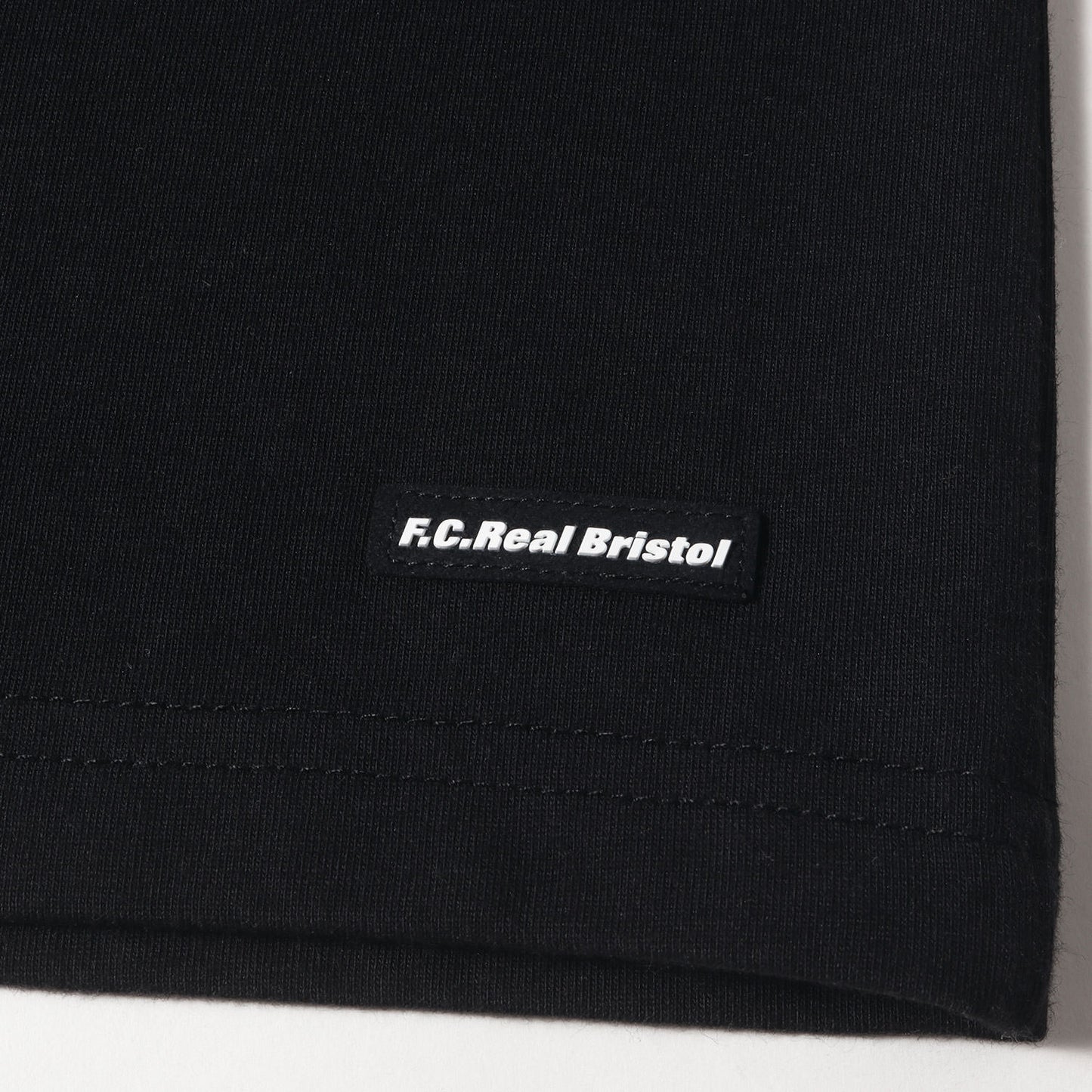 23AW ブランドロゴ クルーネック Tシャツ(AUTHENTIC TEE)