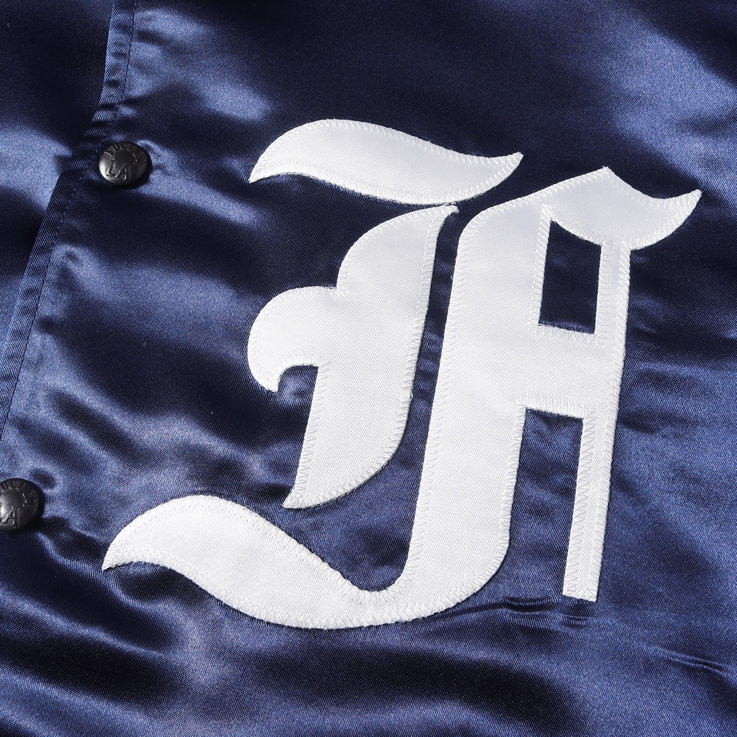 FUCT (ファクト) ワッペンロゴ サテン スタジャン(FIRST