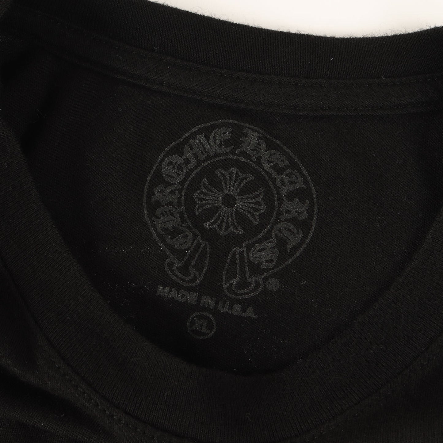 近年モデル スクロールラベル ポケット Tシャツ