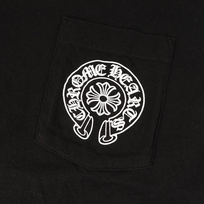 近年モデル スクロールラベル ポケット Tシャツ