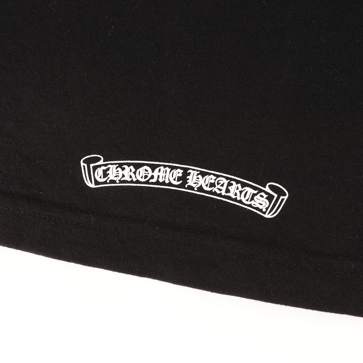 近年モデル スクロールラベル ポケット Tシャツ