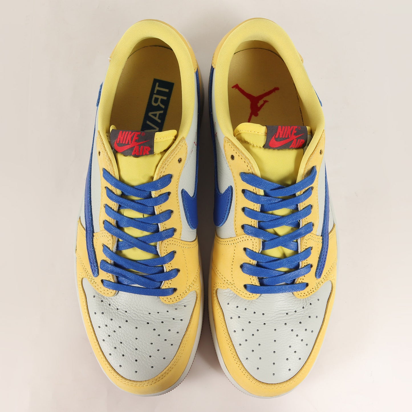 ×TRAVIS SCOTT AIR JORDAN 1 LOW OG SP CANARY (DZ4137-700)