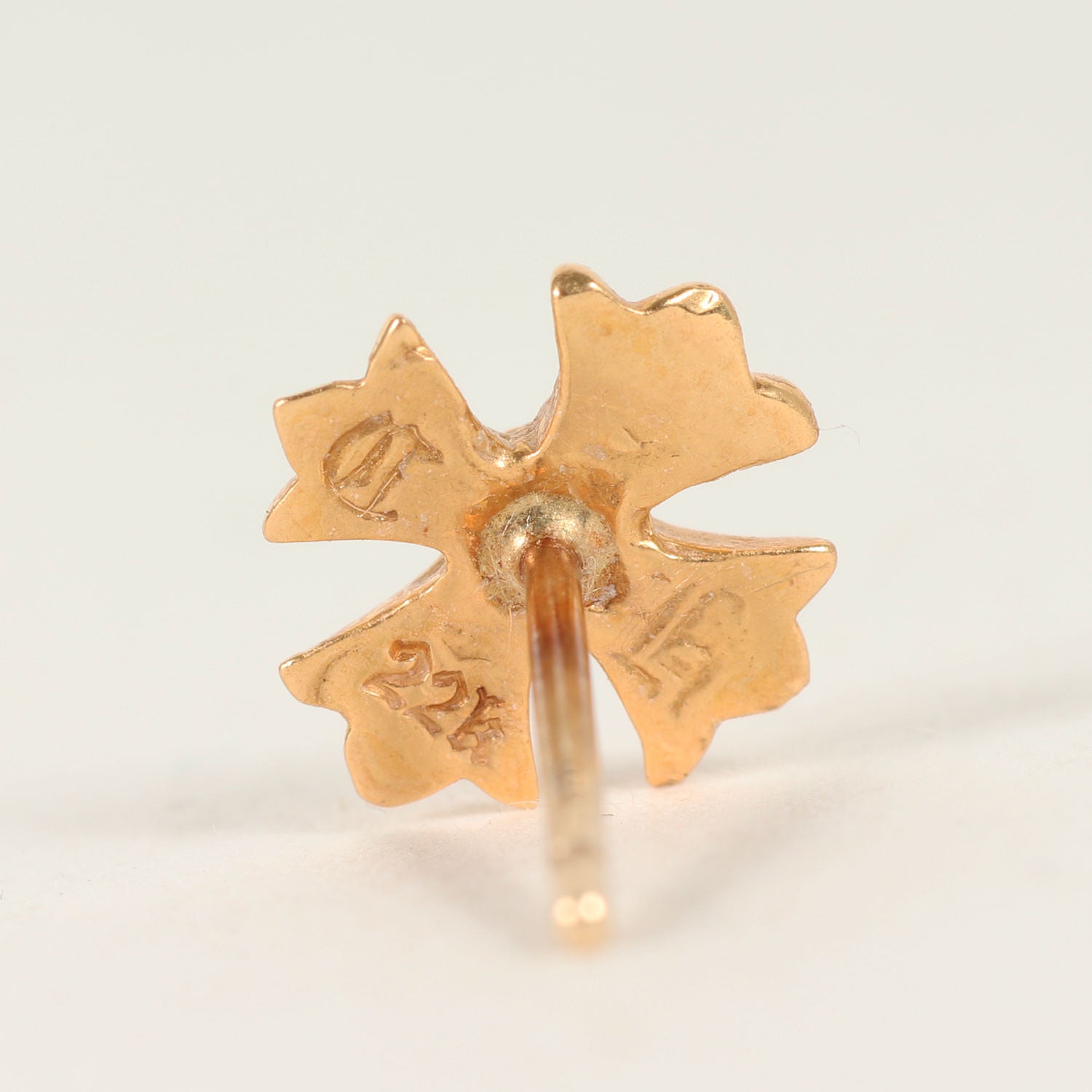 美品 クロムハーツ 22k CH プラス スタッド クロス 9ポイント パヴェ
