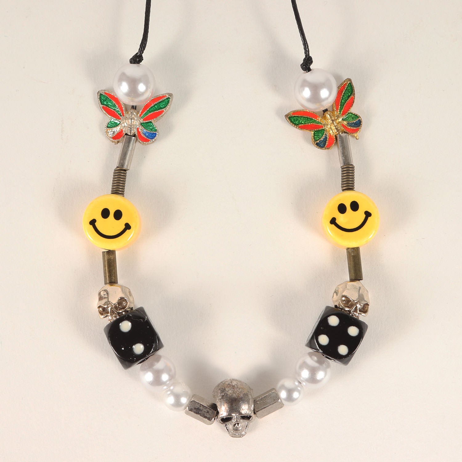 SALUTE (サルーテ) ×EVAE MOB バタフライ ネックレス(Smiley Pearl Necklace) – ブランド古着の通販・買取 |  BEEGLE by Boo-Bee