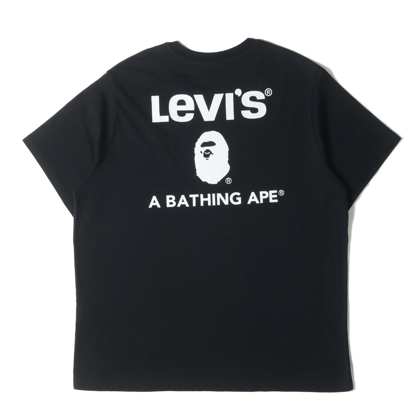 ×Levi's ワッペン付き クルーネック Tシャツ