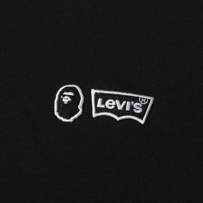 ×Levi's ワッペン付き クルーネック Tシャツ