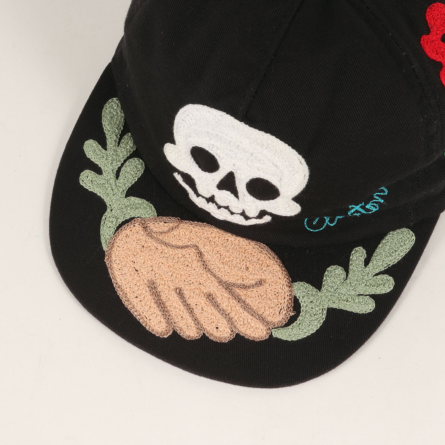 Clayton Patterson (クレイトン・パターソン) ソリッドスカル&フラワー刺繍 5パネル キャップ(SOLID SKULL chain  stitch embroidery CAP) - ブランド古着の通販・買取 | BEEGLE by Boo-Bee