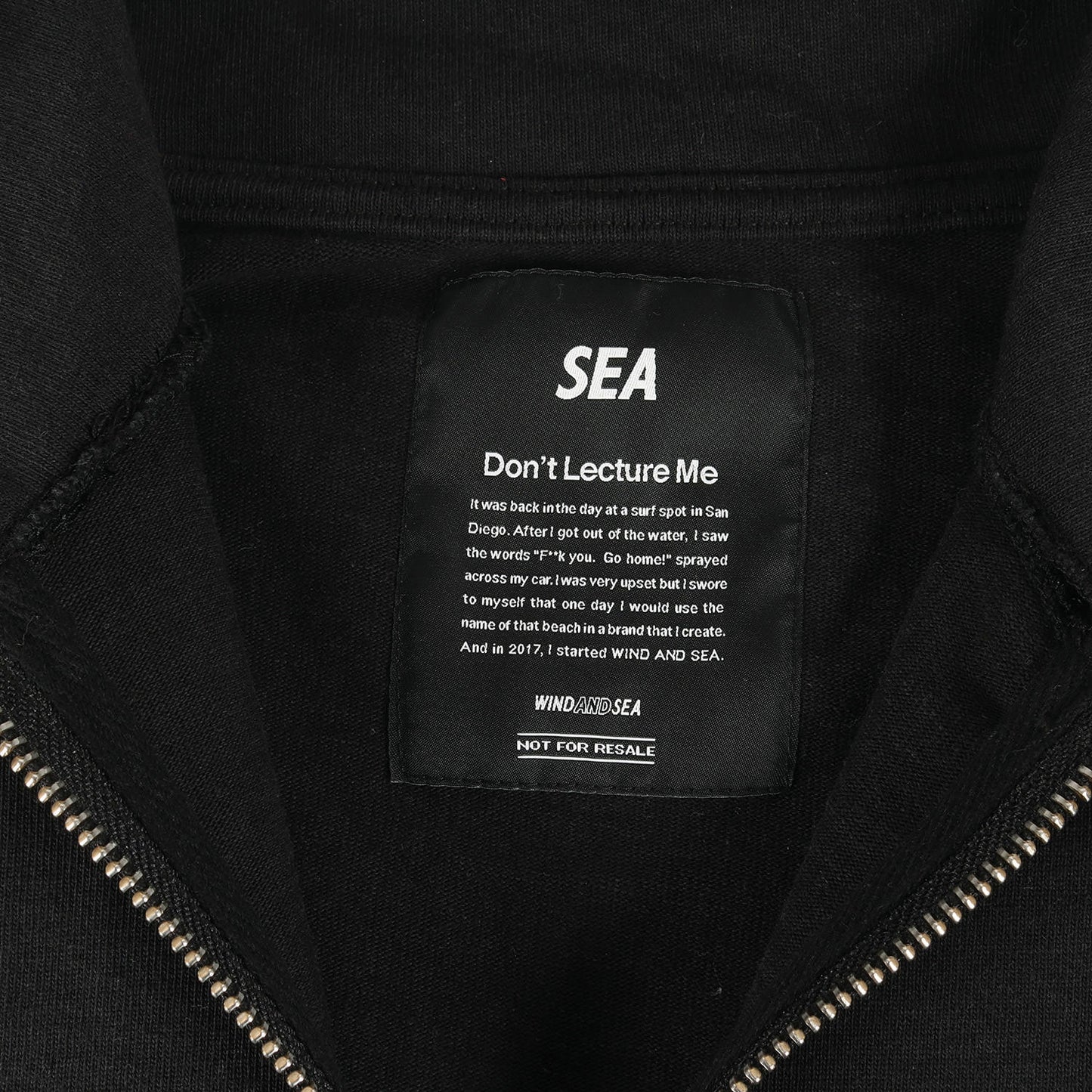 ブランドロゴ ハーフジップ スウェット(HALF ZIP SWEAT SHIRT)