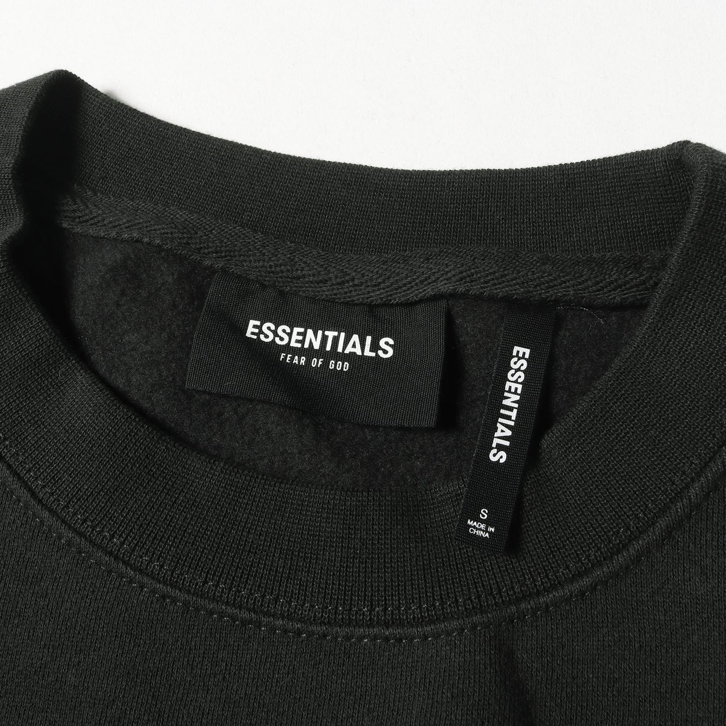 FOG ESSENTIALS リフレクターロゴ クルーネック スウェット