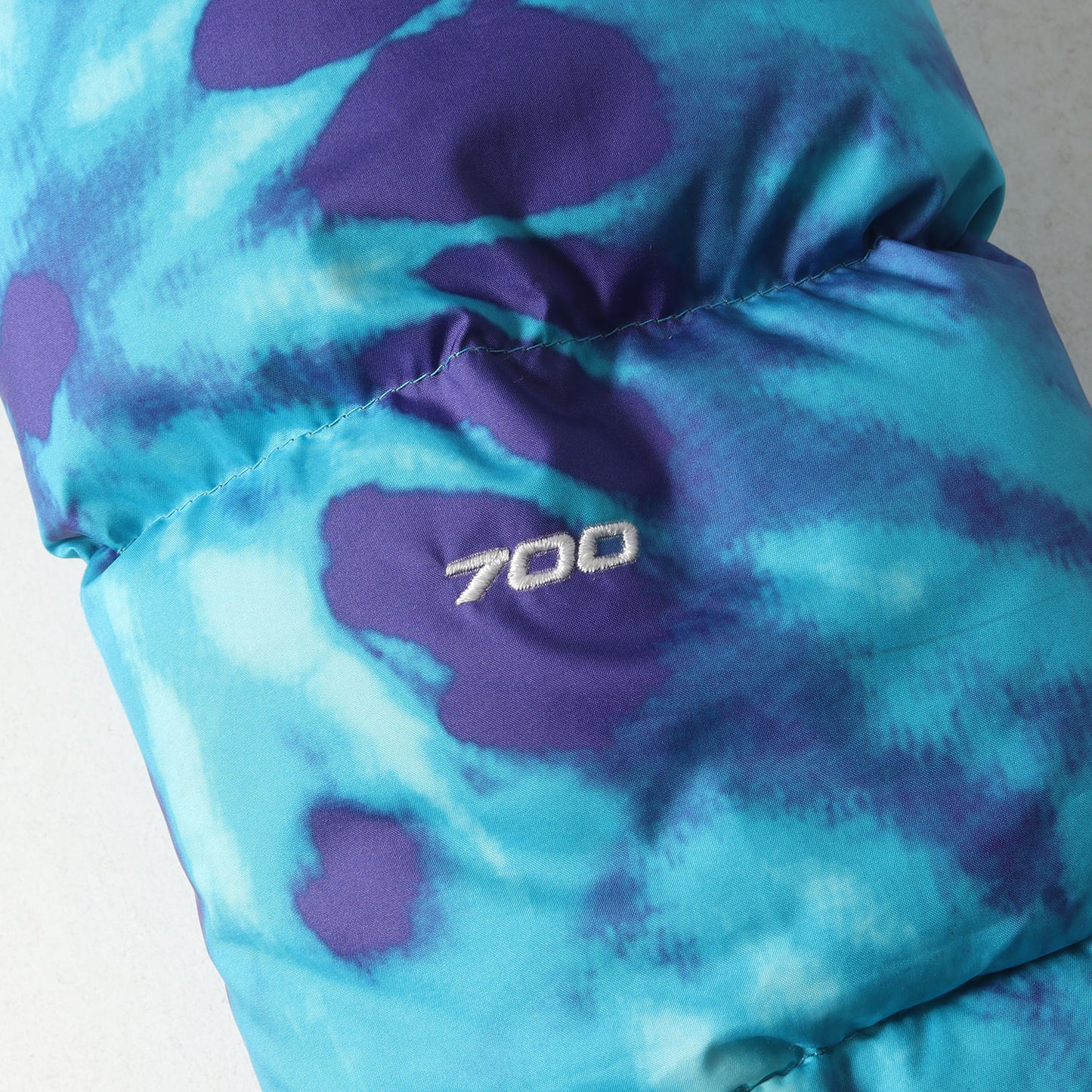 ×SNS Sneakersnstuff タイダイ柄 ヌプシ ダウンジャケット(NUPTSE JACKET)