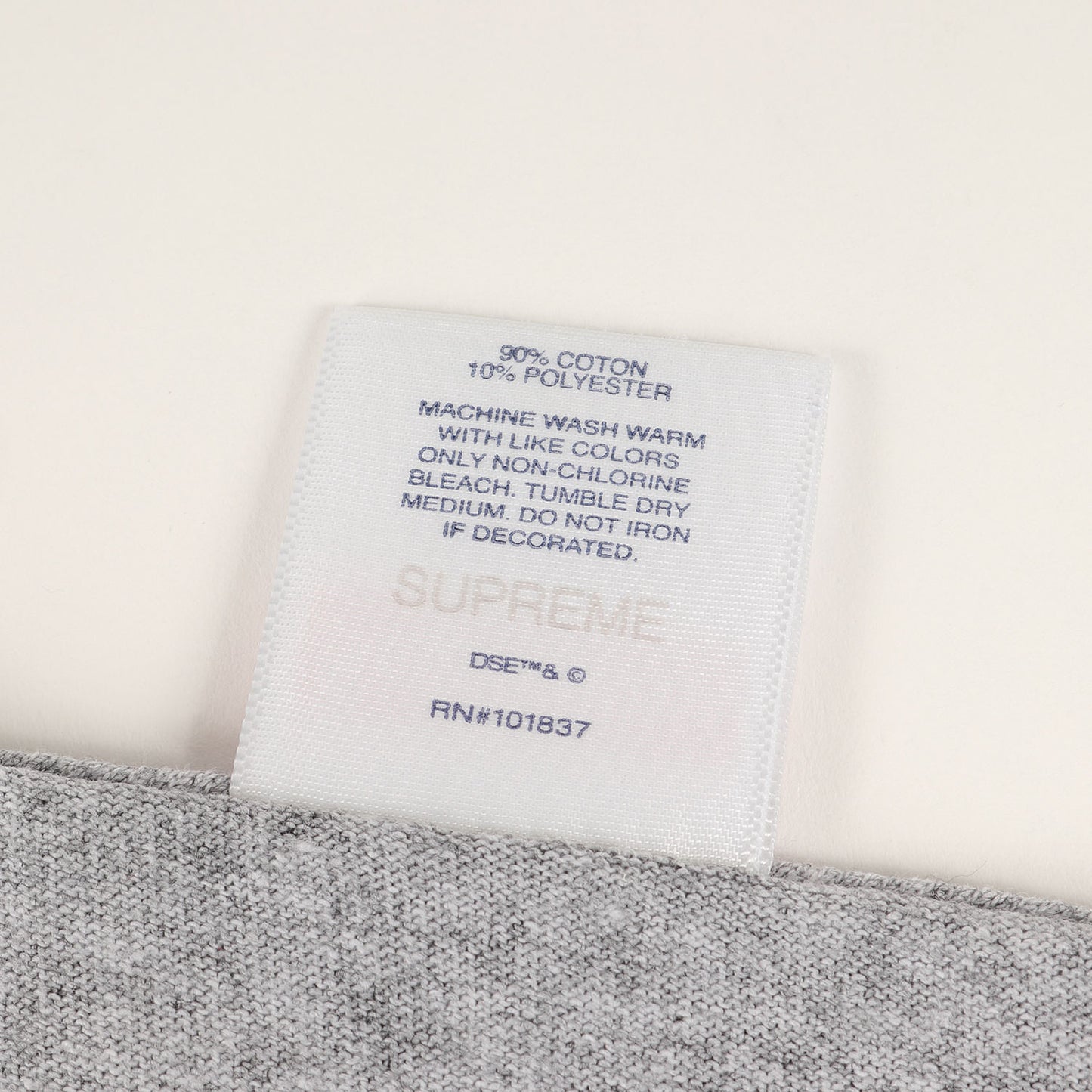 ハット グラフィック Tシャツ(Cat in the Hat Tee)