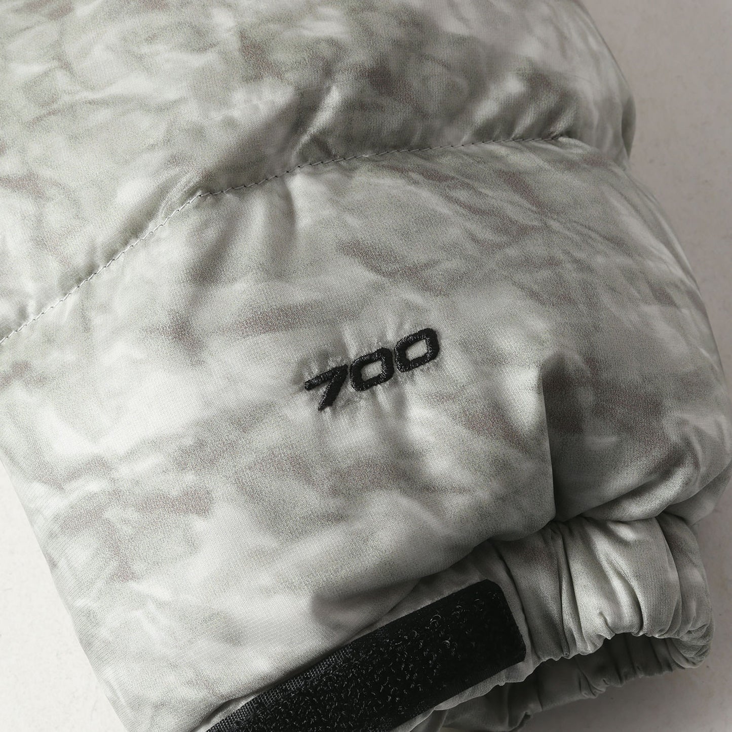 ×THE NORTH FACE ペーパープリント ヌプシ ダウンジャケット(Paper Print Nuptse Jacket)