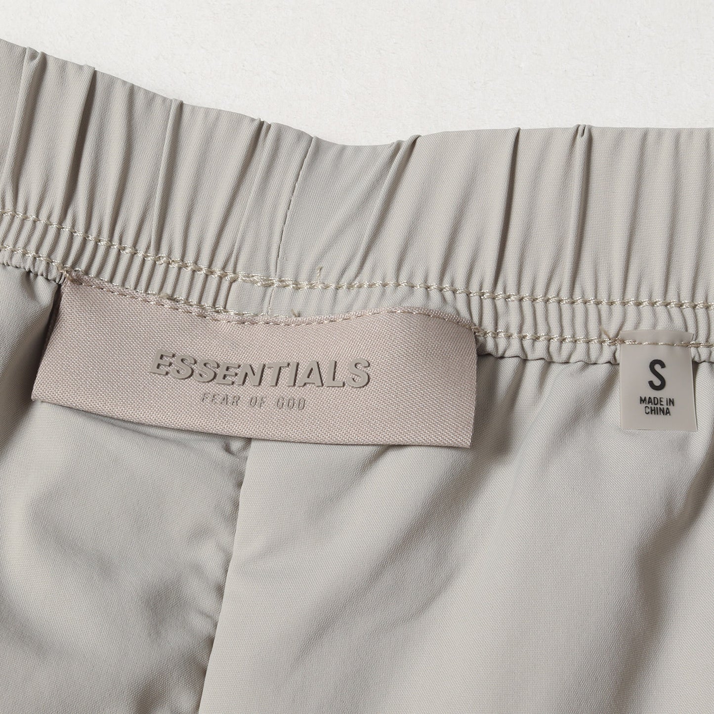 FOG ESSENTIALS ストレッチナイロン 中綿 トラックパンツ