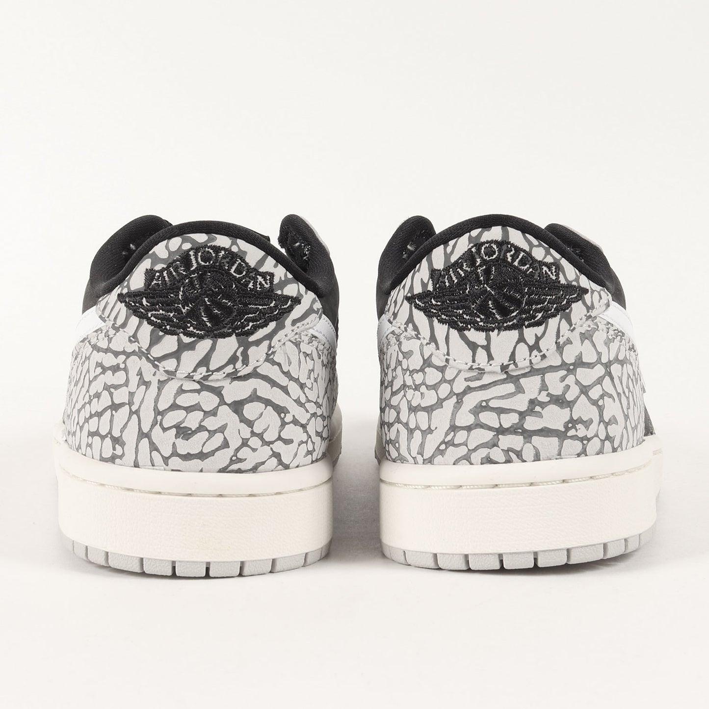 AIR JORDAN 1 RETRO LOW OG BLACK CEMENT (CZ0790-001)