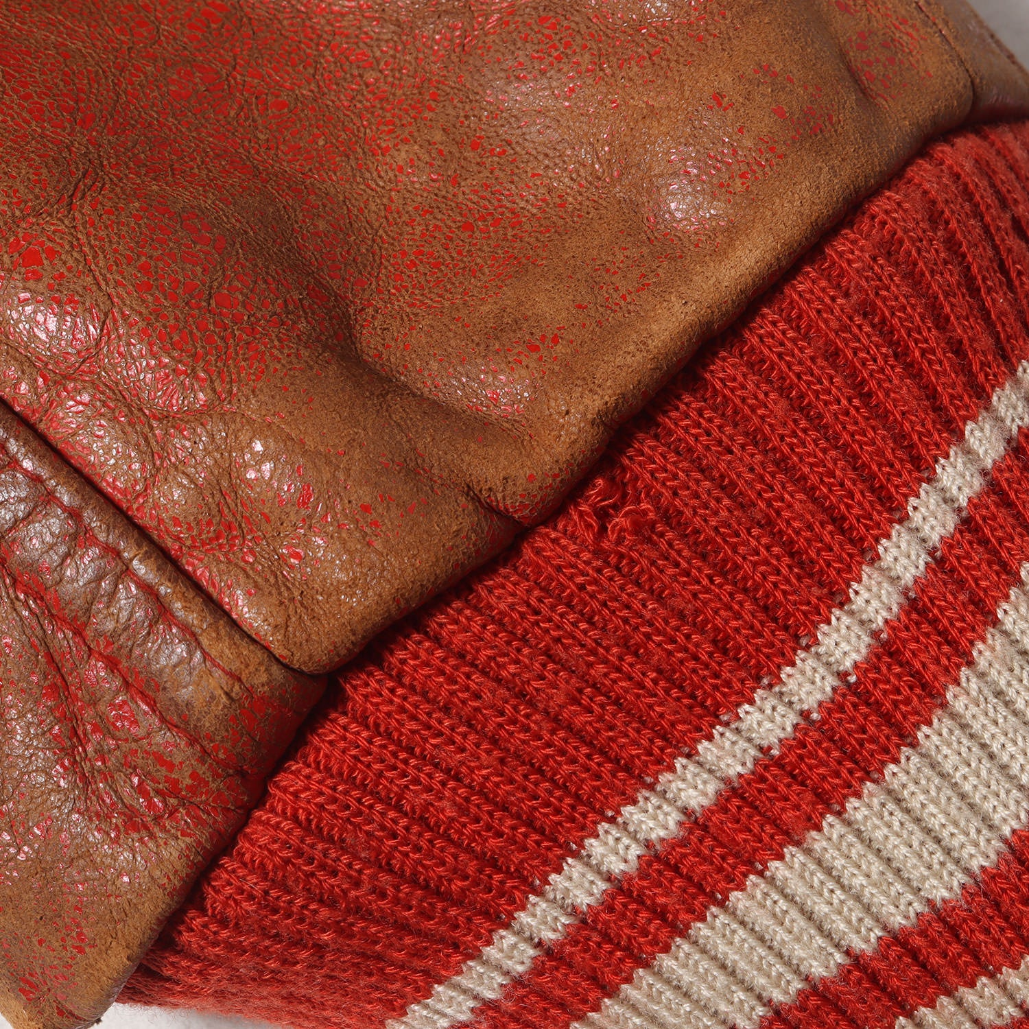 90s AVIREX バックロゴ オールレザー スタジャン 雰囲気抜群 90s AVIREX バックロゴ オールレザー スタジャン 雰囲気抜群