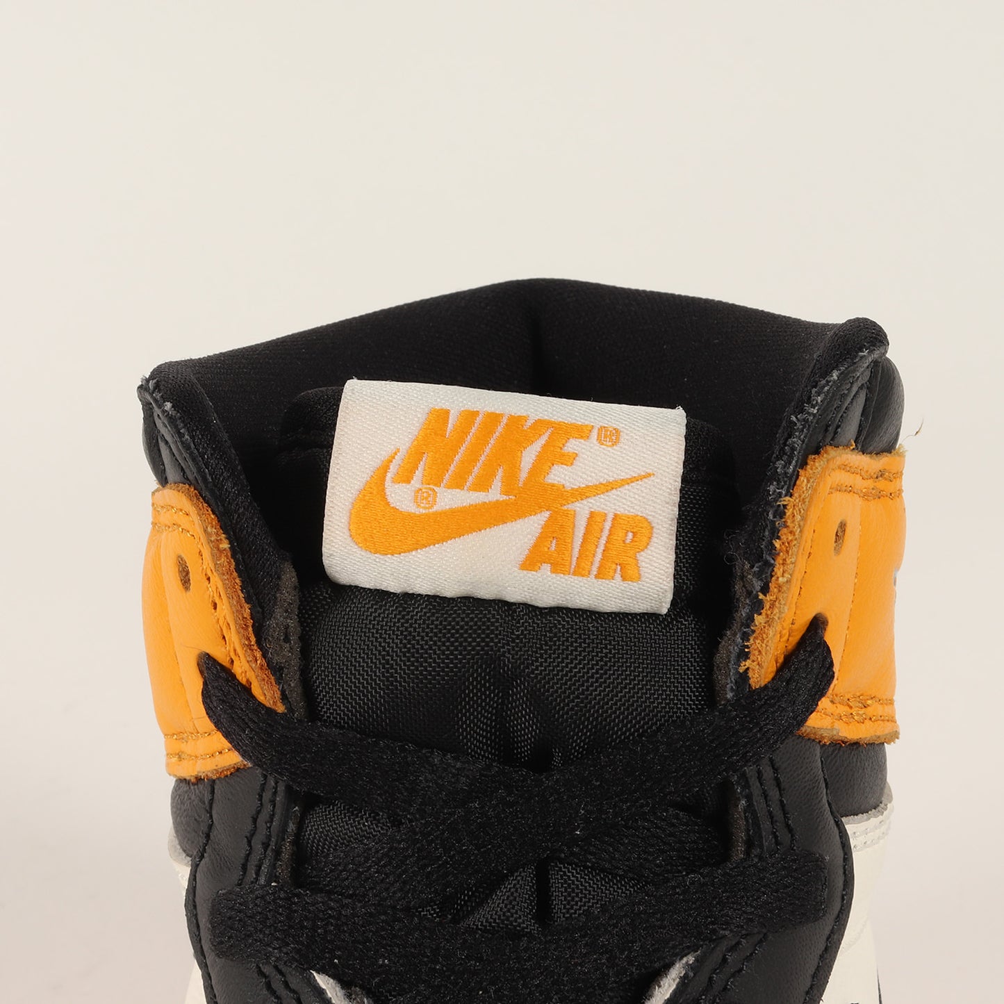 AIR JORDAN 1 RETRO HIGH OG TAXI (555088-711)