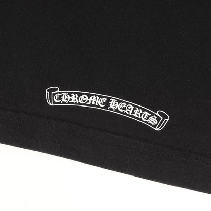 近年モデル スクロールロゴ ポケット Tシャツ