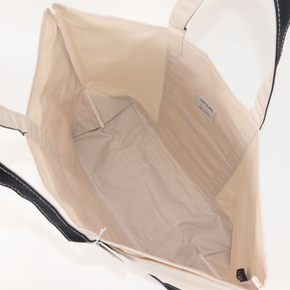 ×This is a(n) ベース フィールド 大型 キャンバス トートバッグ(Base Field Tote)