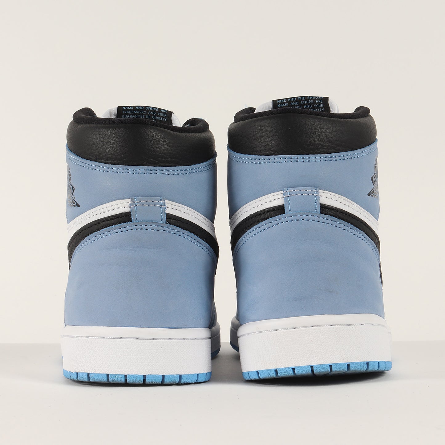 AIR JORDAN 1 RETRO HIGH OG UNIVERSITY BLUE (555088-134)