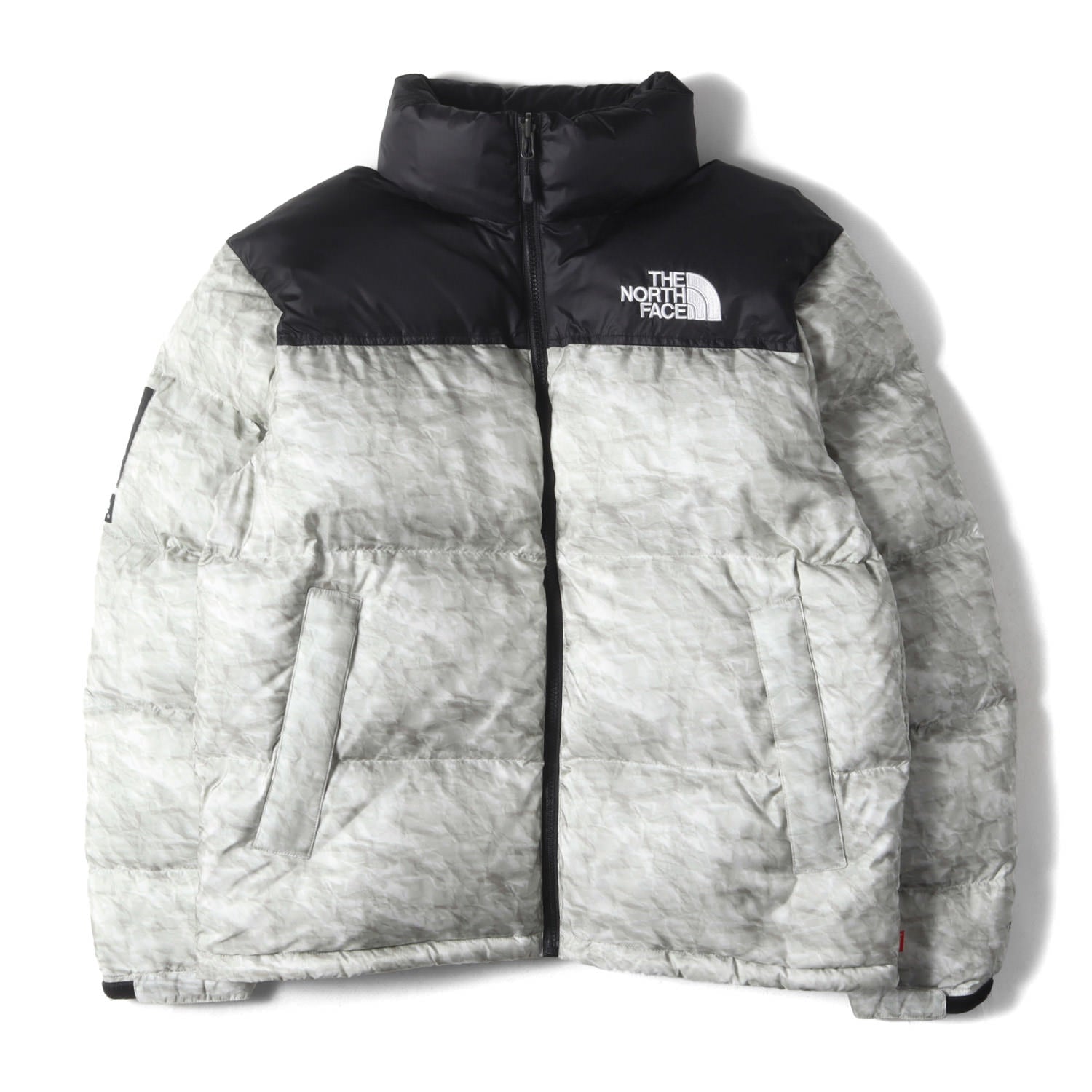 ×THE NORTH FACE ペーパープリント ヌプシ ダウンジャケット(Paper Print Nuptse Jacket)