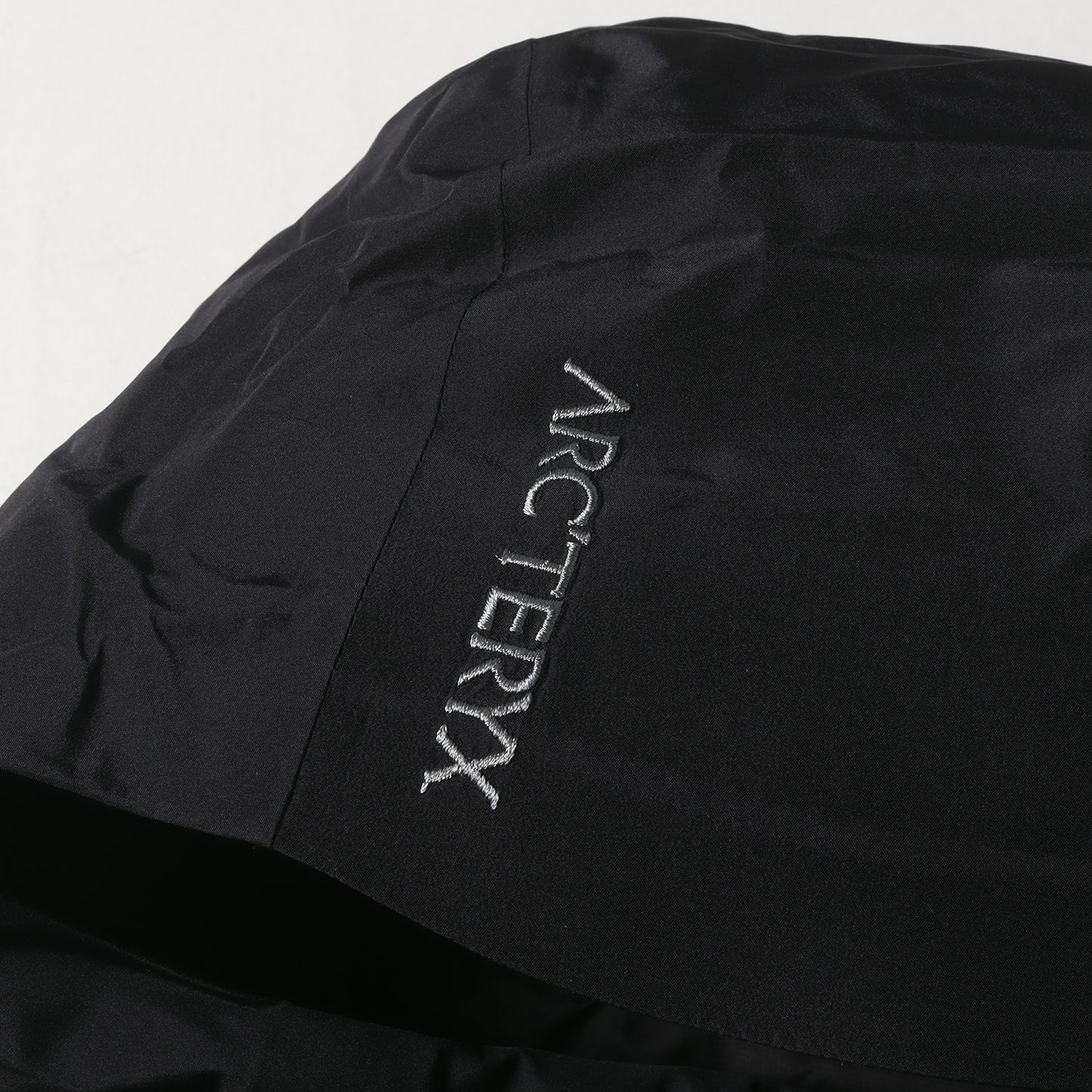 GORE-TEX ベータ ダウン インサレーテッド ジャケット(Beta Down Insulated Jacket / 2024年製)