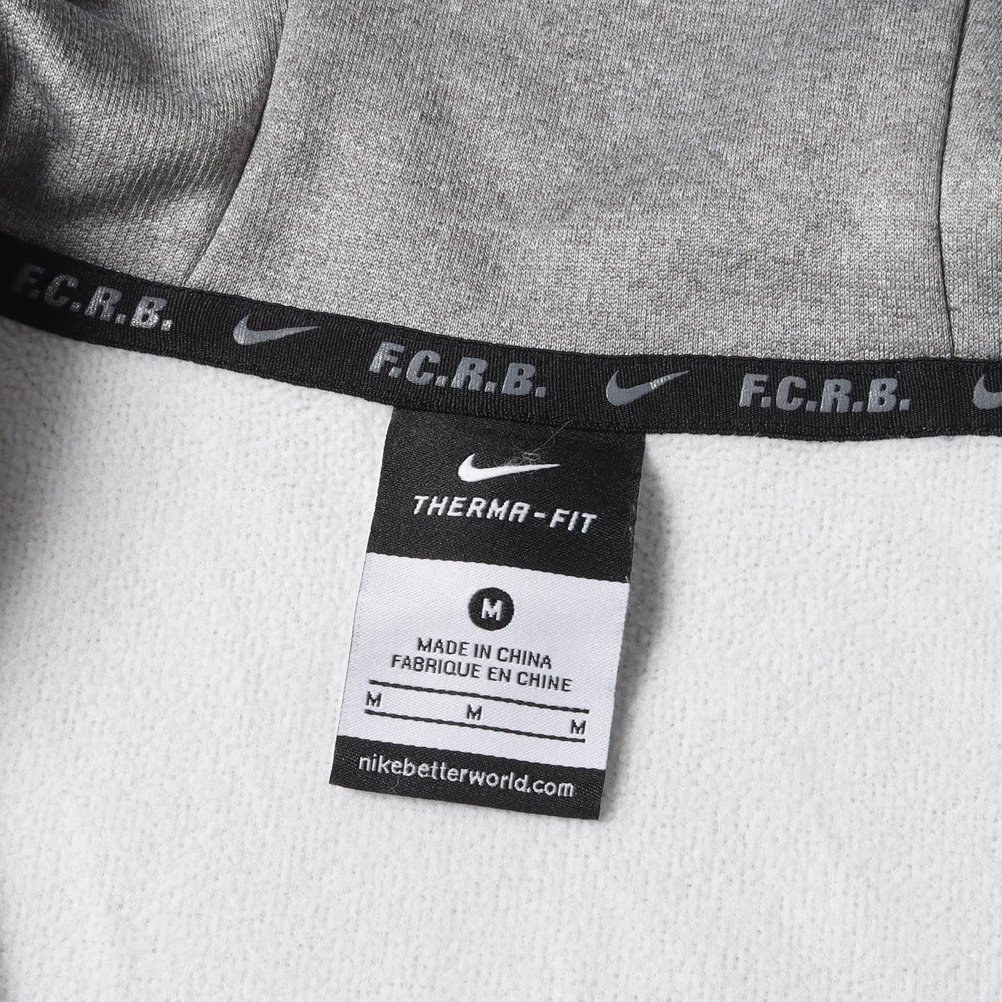 ×NIKE ビッグスウッシュ ジップ スウェット パーカー(SWEAT HOODIE)