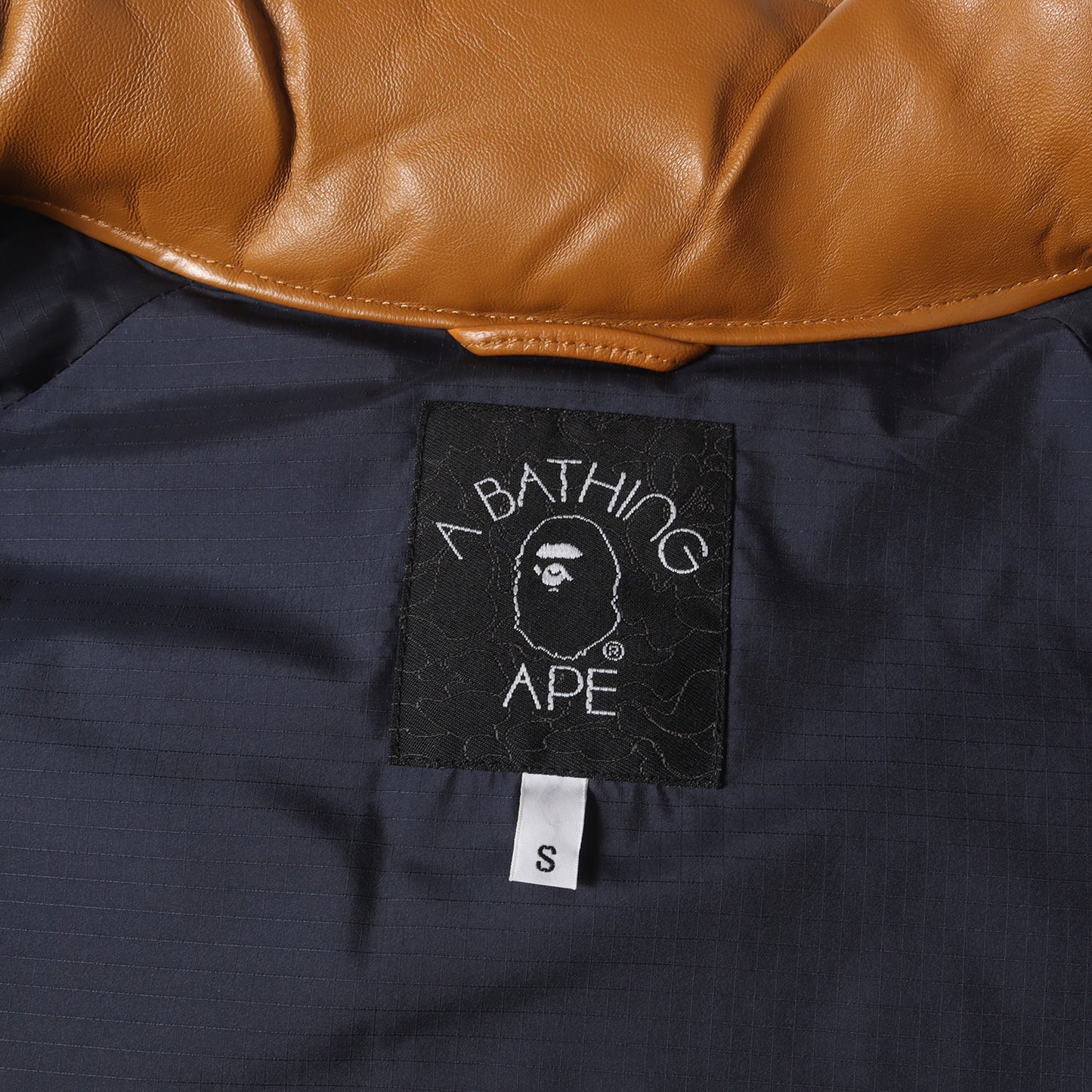 A BATHING APE (ア ベイシング エイプ) シープスキン レザー ダウン 