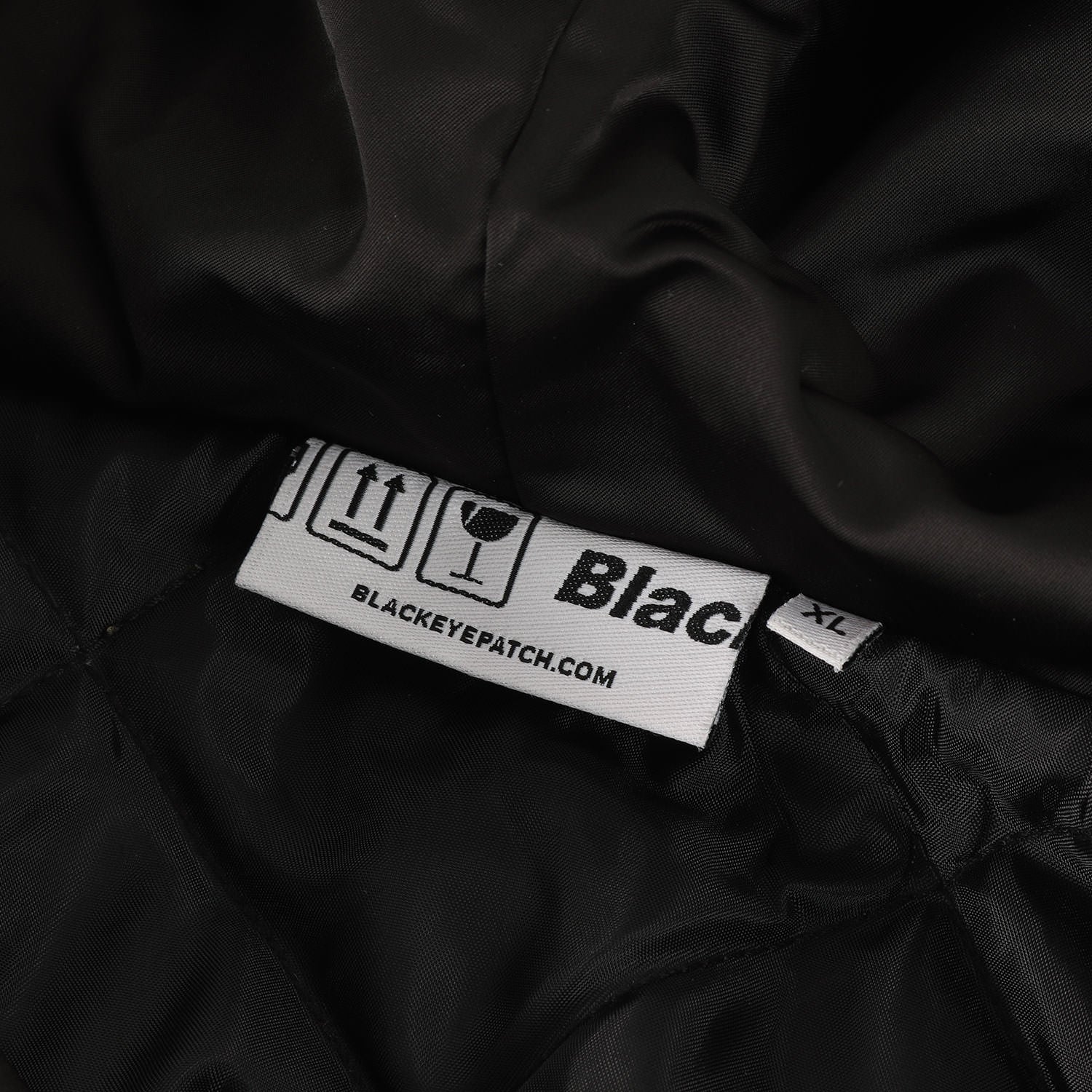 BlackEyePatch (ブラックアイパッチ) 22SS フード付き サテン 