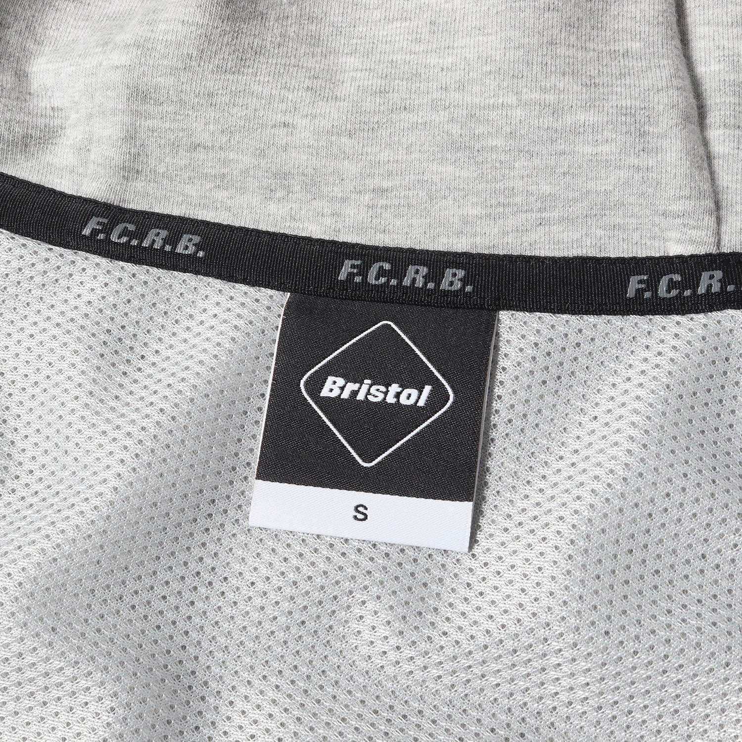 F.C.Real Bristol (エフシーレアルブリストル) 20SS スター柄 ストレッチ スウェット ベンチレーション ジップ  パーカー(VENTILATION HOODIE) - ブランド古着の通販・買取 | BEEGLE by Boo-Bee