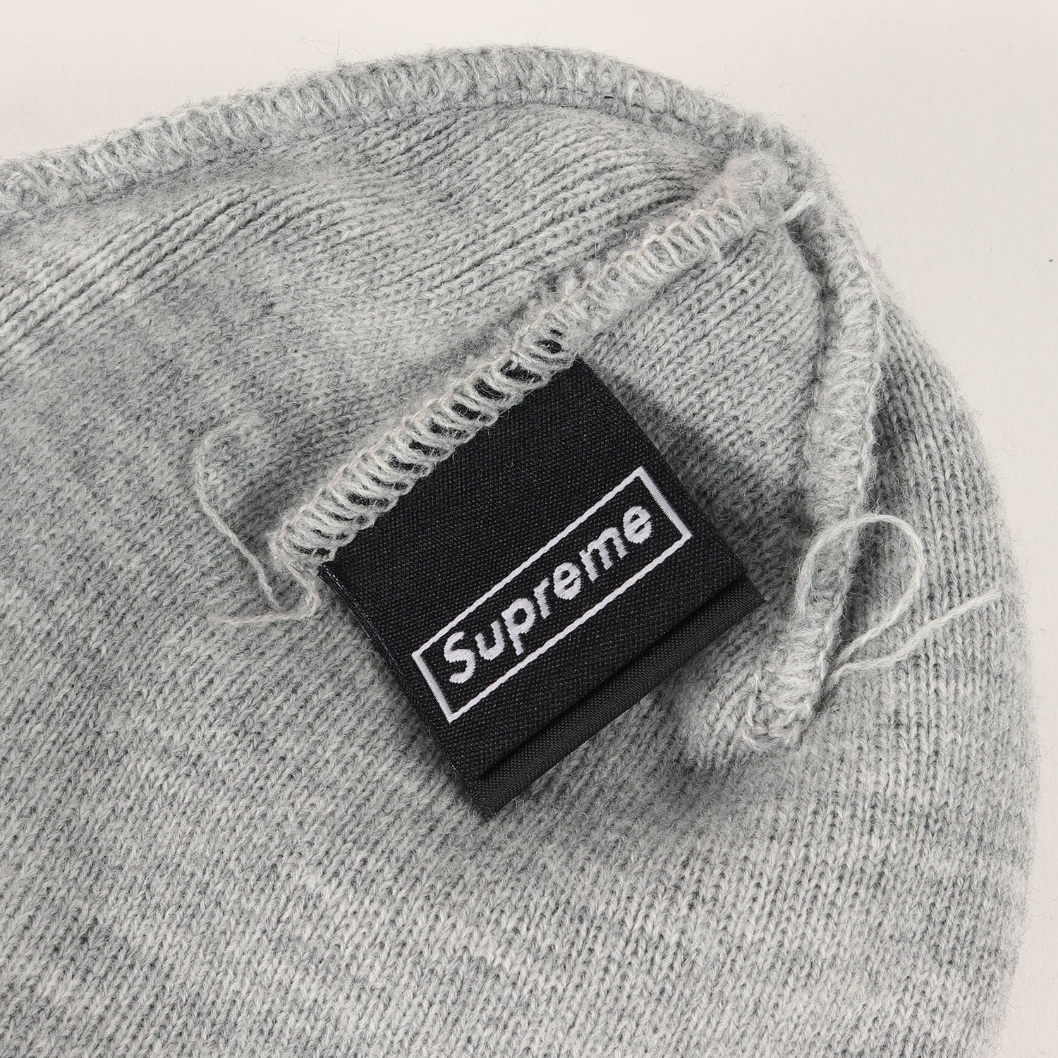 Supreme (シュプリーム) ×NEW ERA Sロゴ ニット ビーニー(S Logo Beanie) - ブランド古着の通販・買取 |  BEEGLE by Boo-Bee