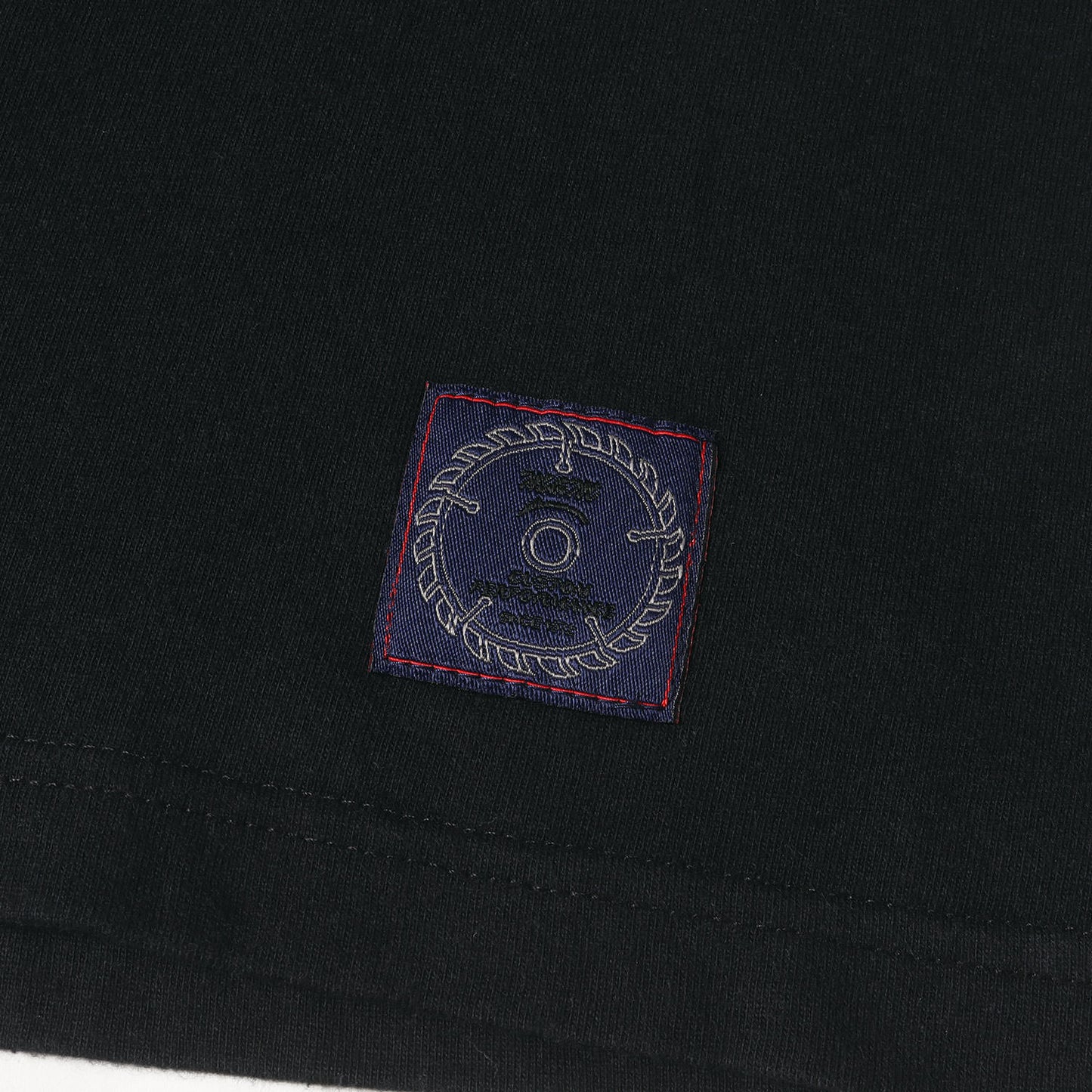 チップソー グラフィック Tシャツ