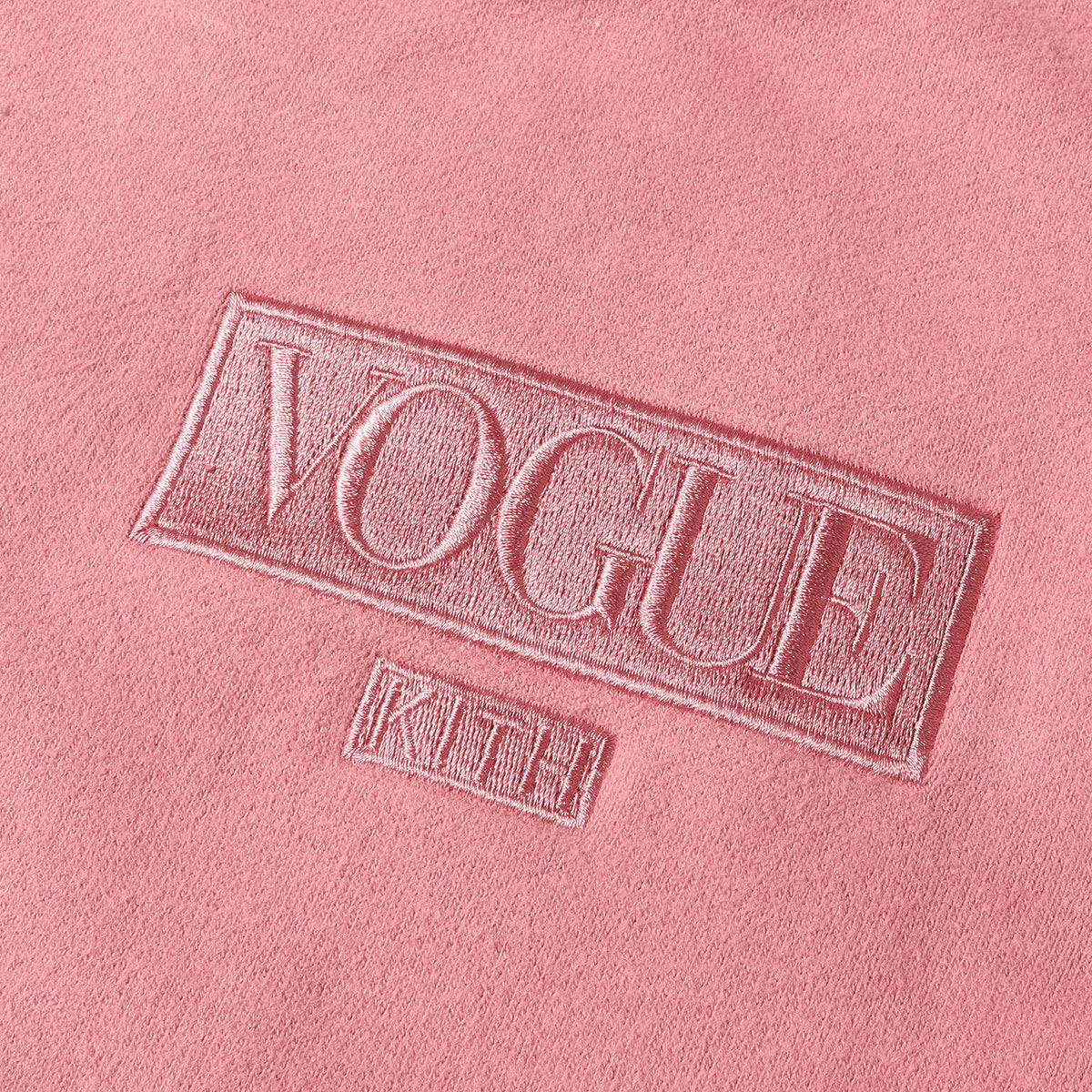 ×VOGUE 125周年記念 BOXロゴ スウェットパーカー