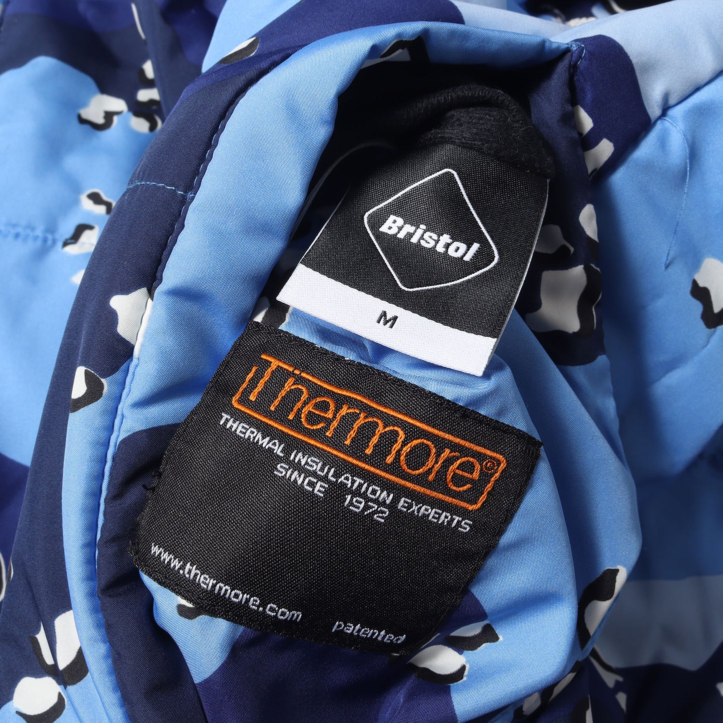 カモフラージュ コンビ リバーシブル 中綿 ジャケット(REVERSIBLE TEAM PADDED JACKET)