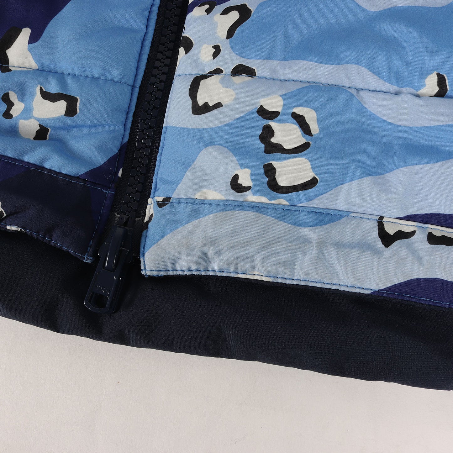 カモフラージュ コンビ リバーシブル 中綿 ジャケット(REVERSIBLE TEAM PADDED JACKET)