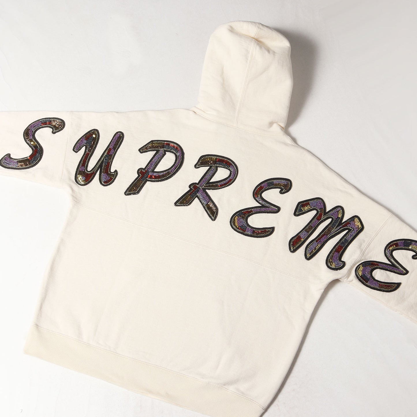 Supreme (シュプリーム) 22SS ビーズロゴ スウェット パーカー(Beaded 