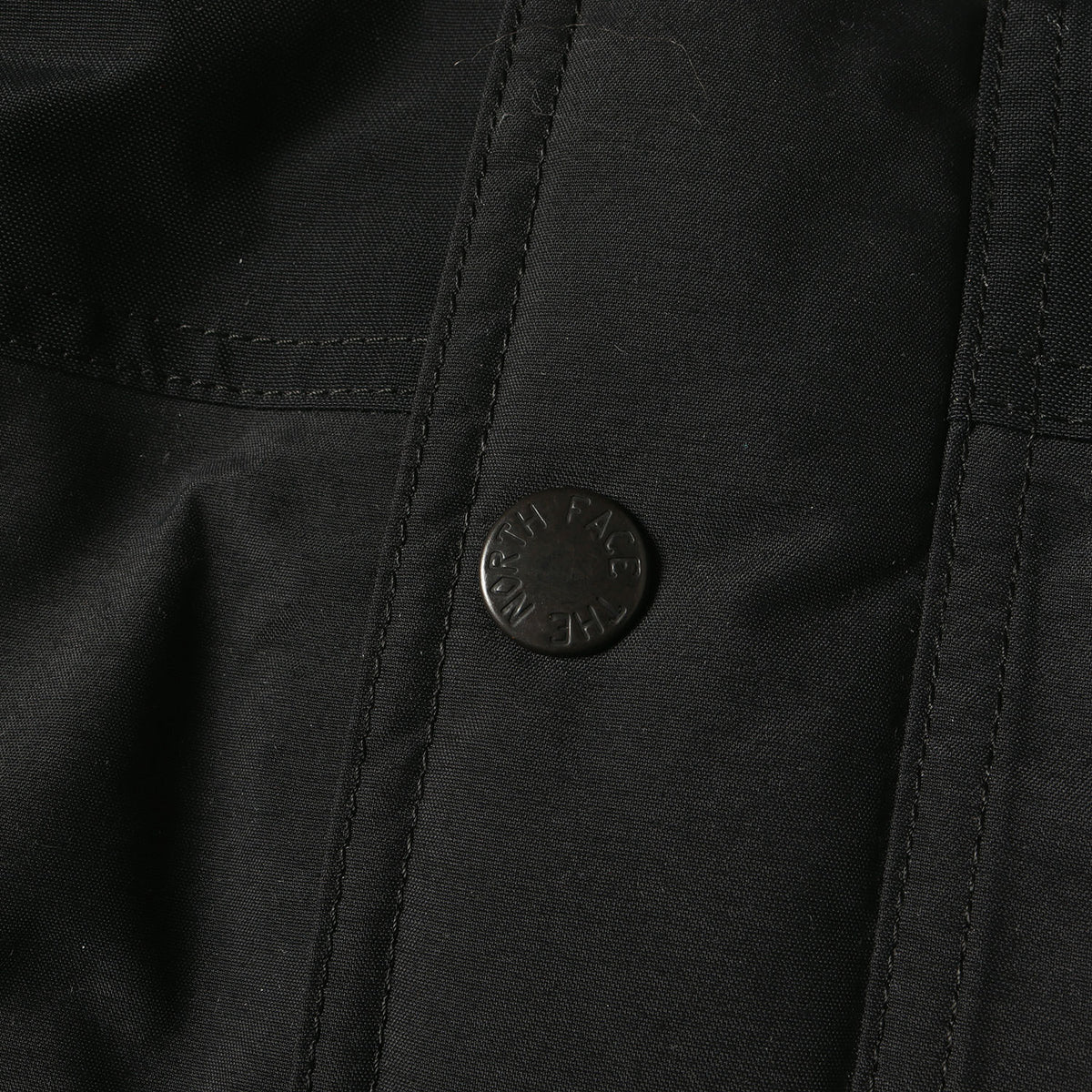 GORE-TEX ファー付き マウンテンダウン コート(Mountain Down Coat)
