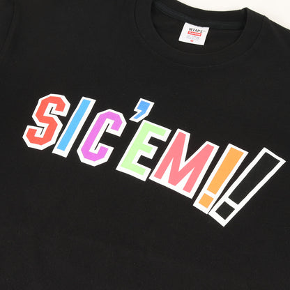 21AW ×WTAPS SIC'EM!!ロゴ クルーネック Tシャツ(Sic'em! Tee)