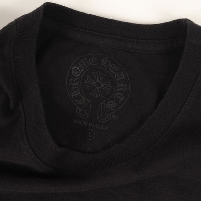 近年モデル ダガー&ブランドロゴ ポケット Tシャツ