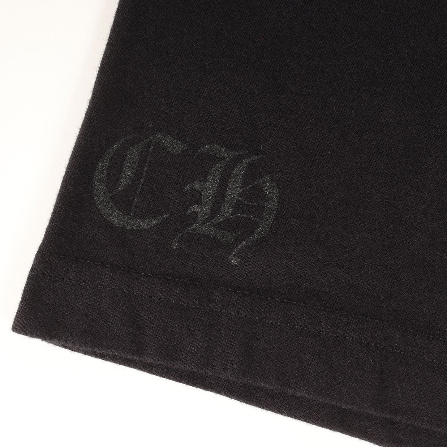 近年モデル ダガー&ブランドロゴ ポケット Tシャツ